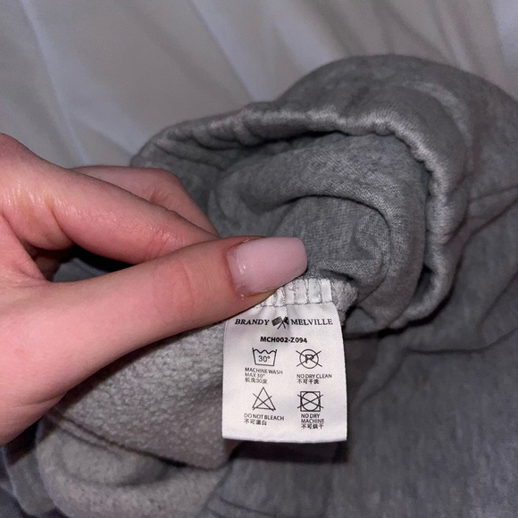 Brandy Melville Heather Gray Joggers - Picture 7 of 10